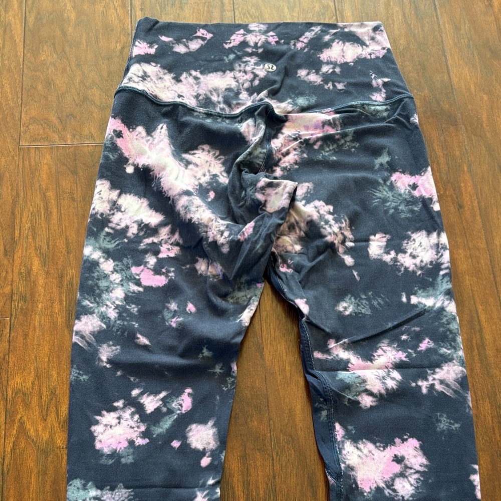 Lululemon Athletica Navy and Pink Tie-Dye Leggings - Picture 4 of 5
